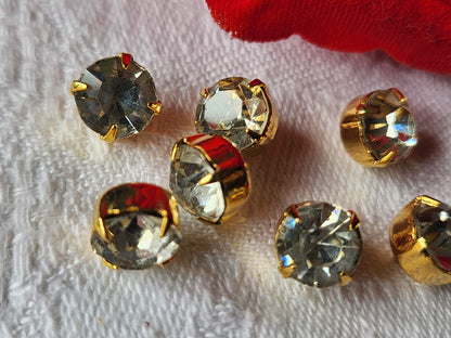 Lot 7 mini boutons vintage avec strass verre metal effet grelot 0,7 cm ref 3550