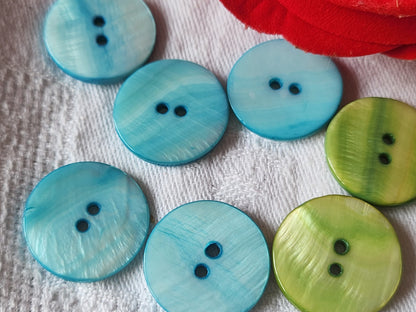 Lot 10 boutons vintage en nacre vert bleu pétillant 2 cm trous ref 1999