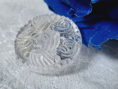 Gros bouton ancien en verre transparent motif 2,2 cm G8T