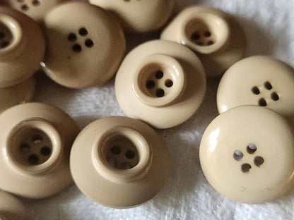 Lot 12 boutons  vintage  marron beige 1,6 cm trous ref 4854