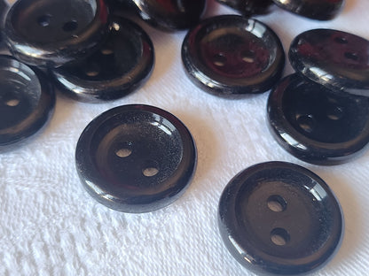 Lot 12  boutons vintage noir rebord deux trous 2,2 cm ref 5515