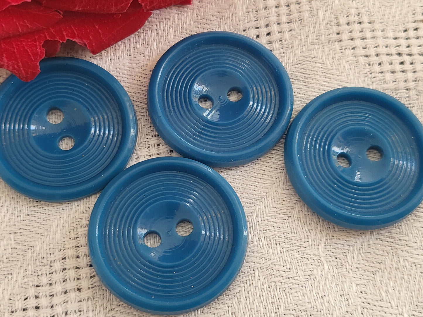 Lot 4 boutons vintage bleu spirale ancien  diamètre  2,3 cm ref 5102