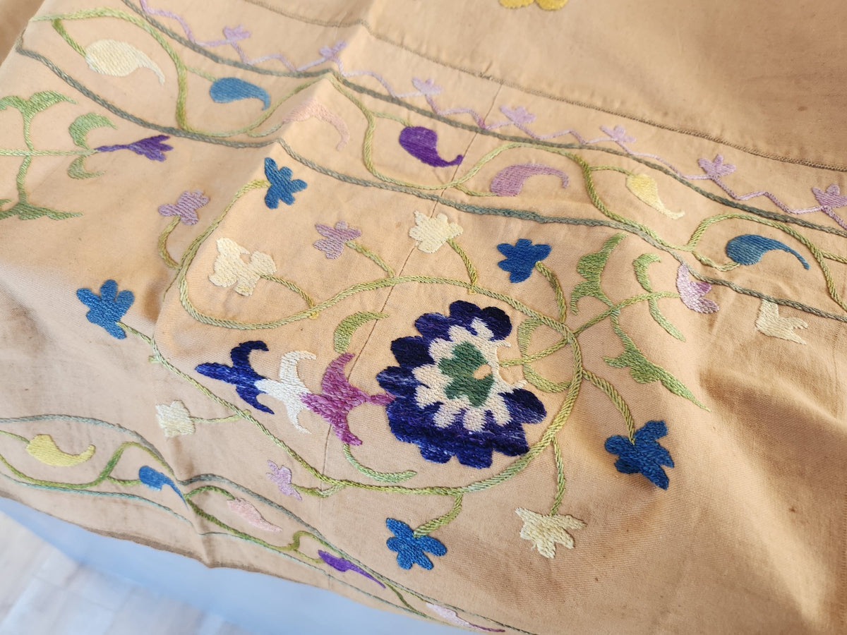Trés ancien ouvrage XIXéme nappe d'autel? broderie B8