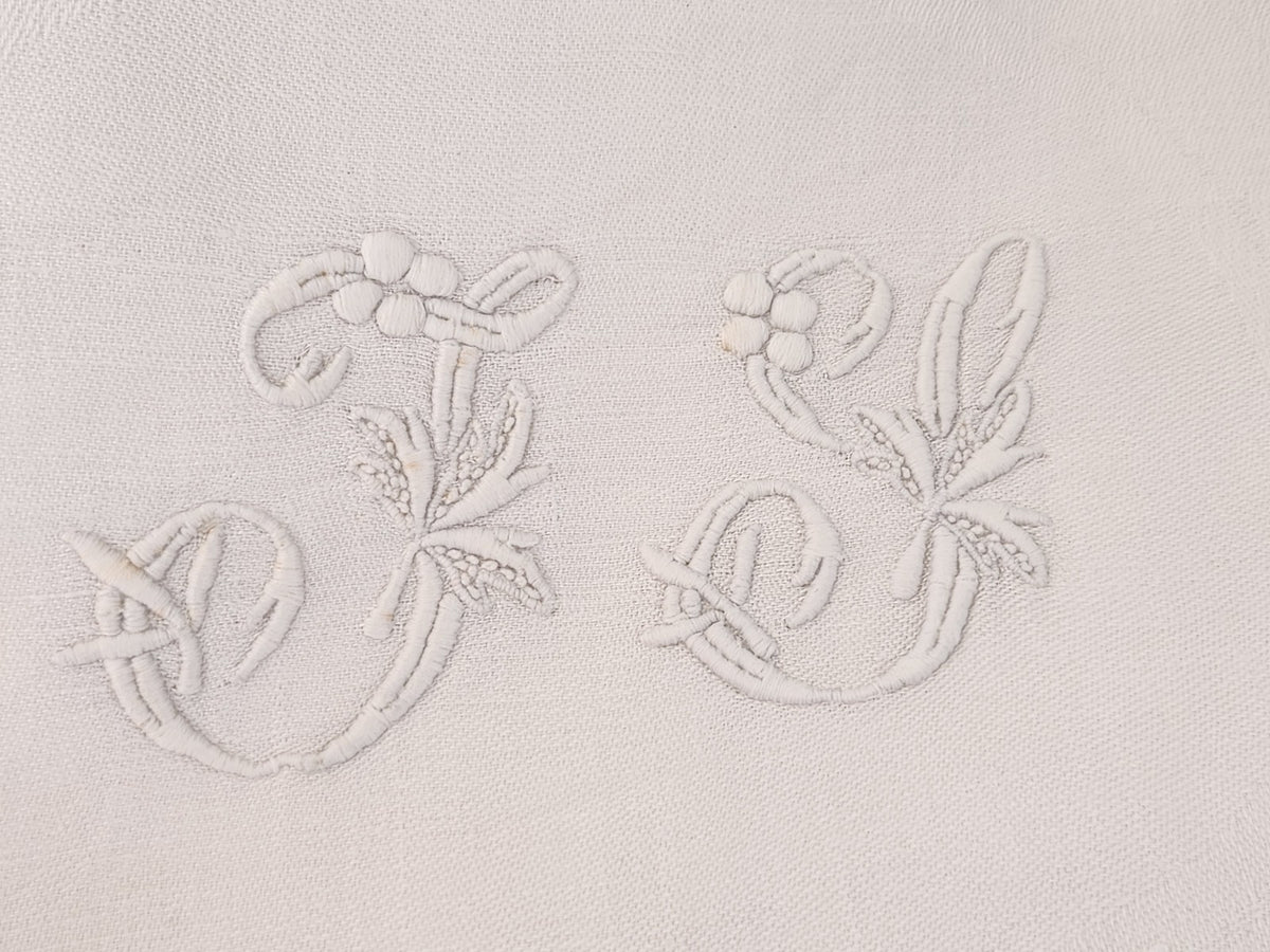 Superbe monogramme ancien IS sur serviette ancienne B8