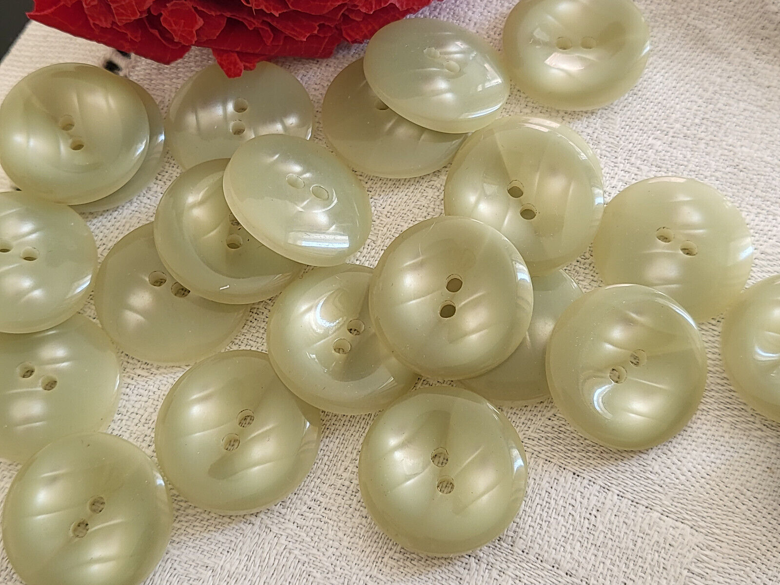 Lot 10 boutons vintage couleur à définir gris/vert trous 2 cm ref 2547