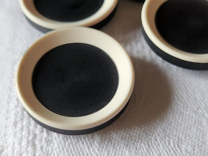 Lot 6 gros boutons vintage noir et blanc mat pied 2,9 cm ref 3117
