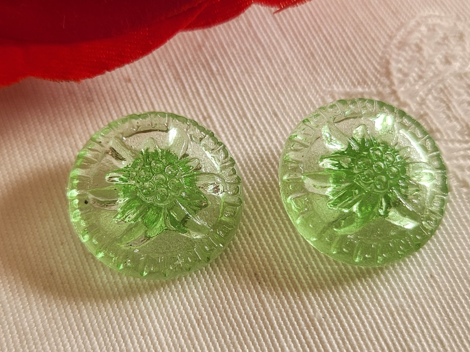 Duo boutons anciens en verre vintage fleur vert 1,8 cm ou 18 mm G7G