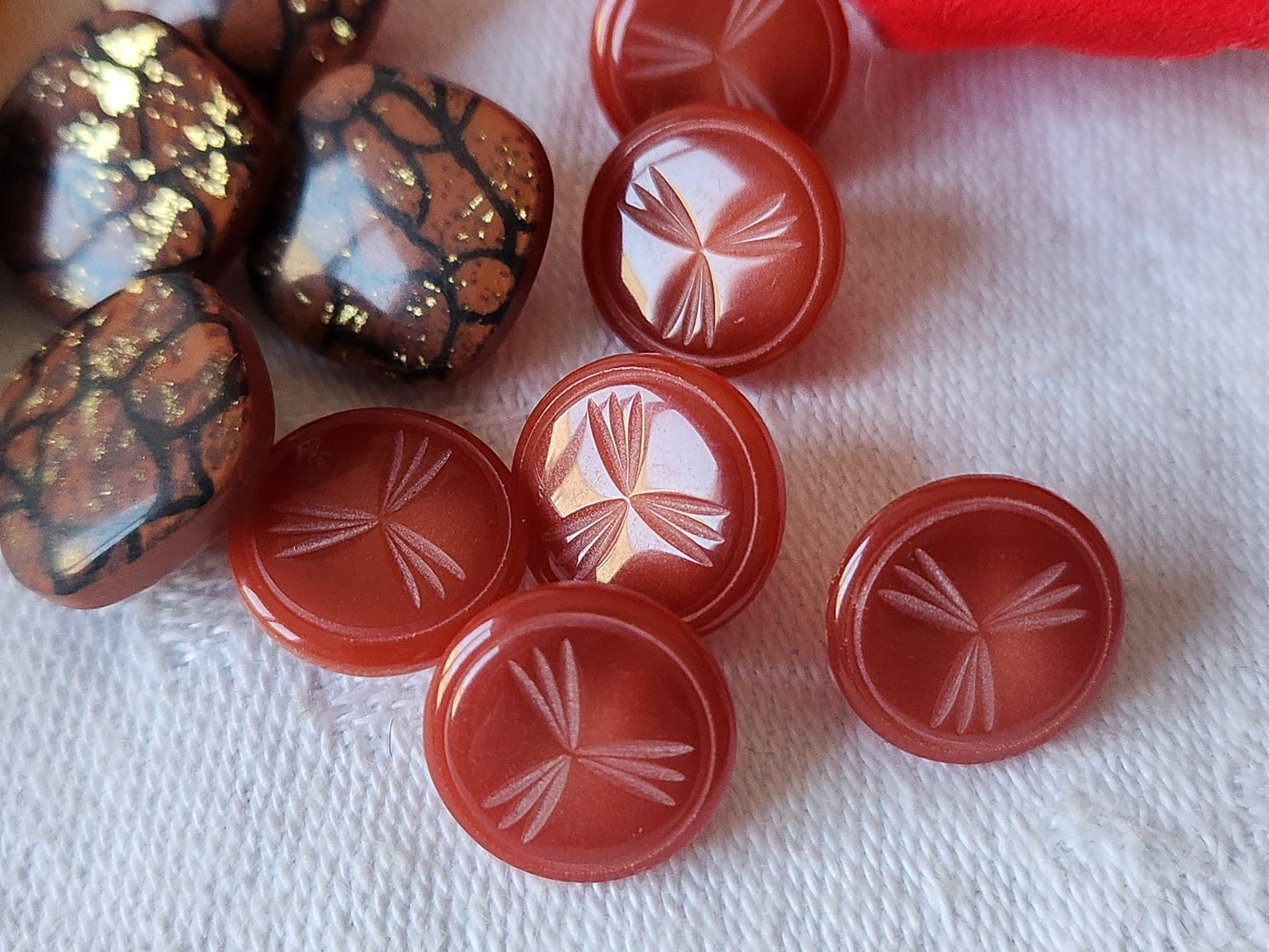 Lot 17 boutons vintage 3 séries tons marron  1,2 à 1,4 cm petits ref 2893