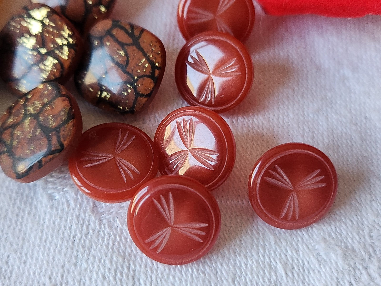 Lot 17 boutons vintage 3 séries tons marron  1,2 à 1,4 cm petits ref 2893
