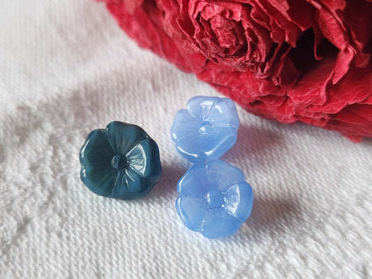 Trio minuscules boutons anciens en verre bleu 0,9 cm G17A