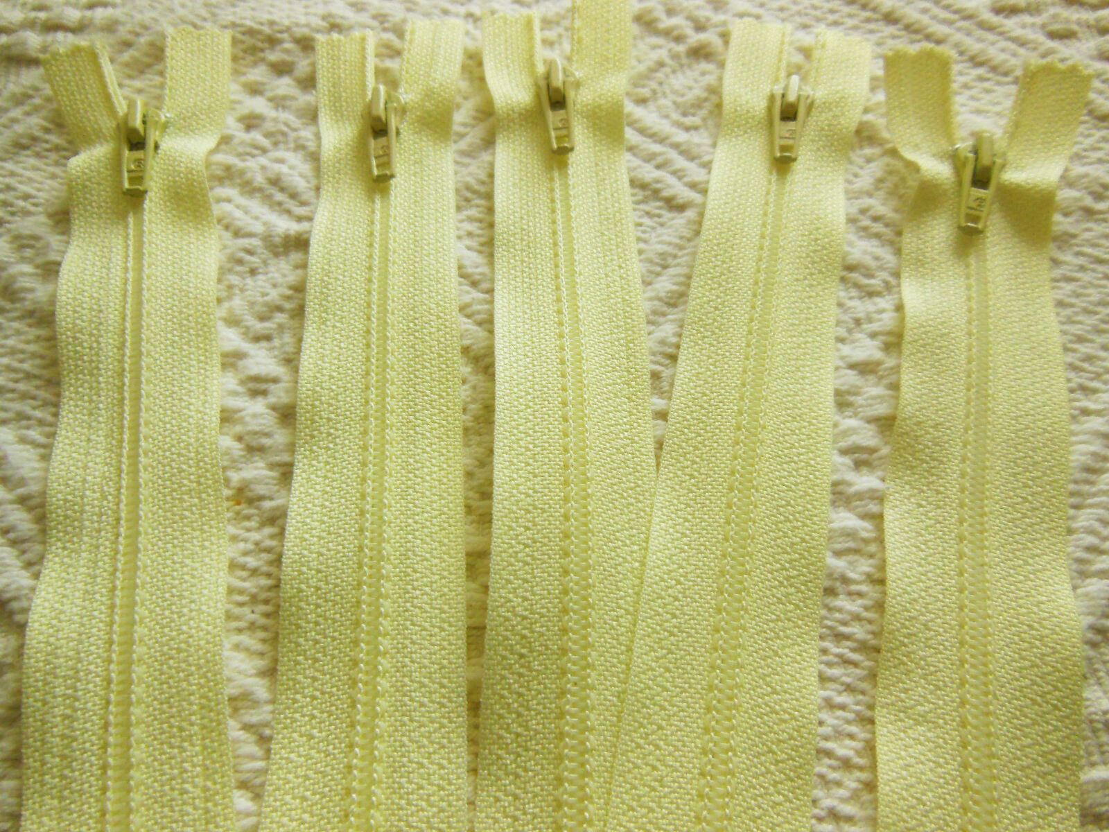 Lot 5 fermeture éclair 20 cm jaune pale non- séparable A52 création pochette