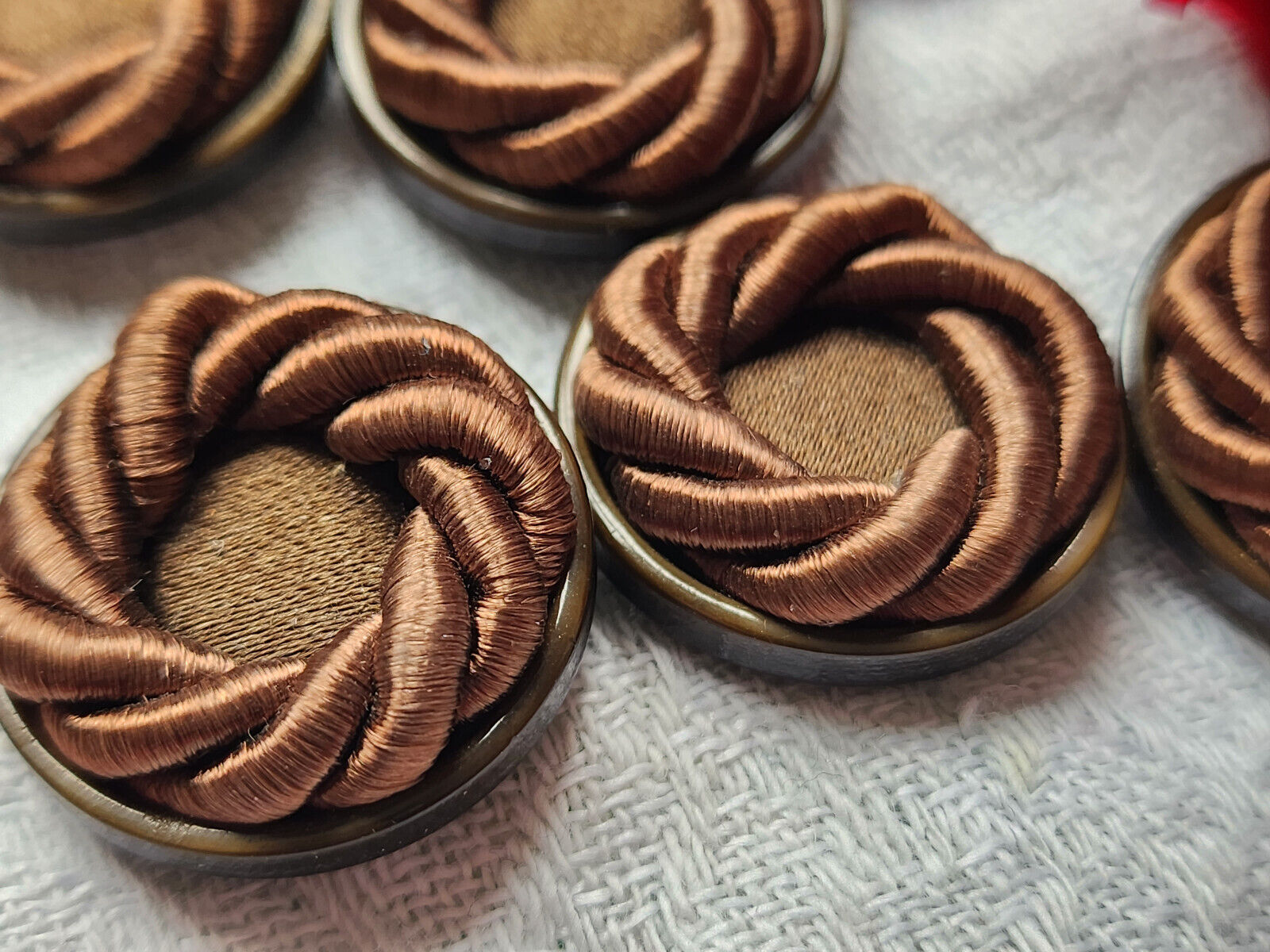 lot 6 gros boutons anciens vintage passementerie marron  2,3 cm ref 3130