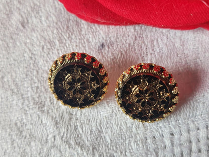 Duo boutons anciens en métal coeur  en  verre sculpté 1,4 cm D13D