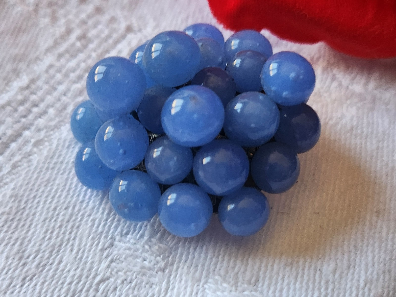 Ancien bouton perle en verre bleu double attache lourd  3,4 cm ref 570