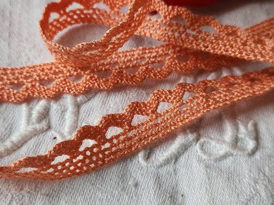 Dentelle vintage orange coton 3 métres sur 1,2 cm A2
