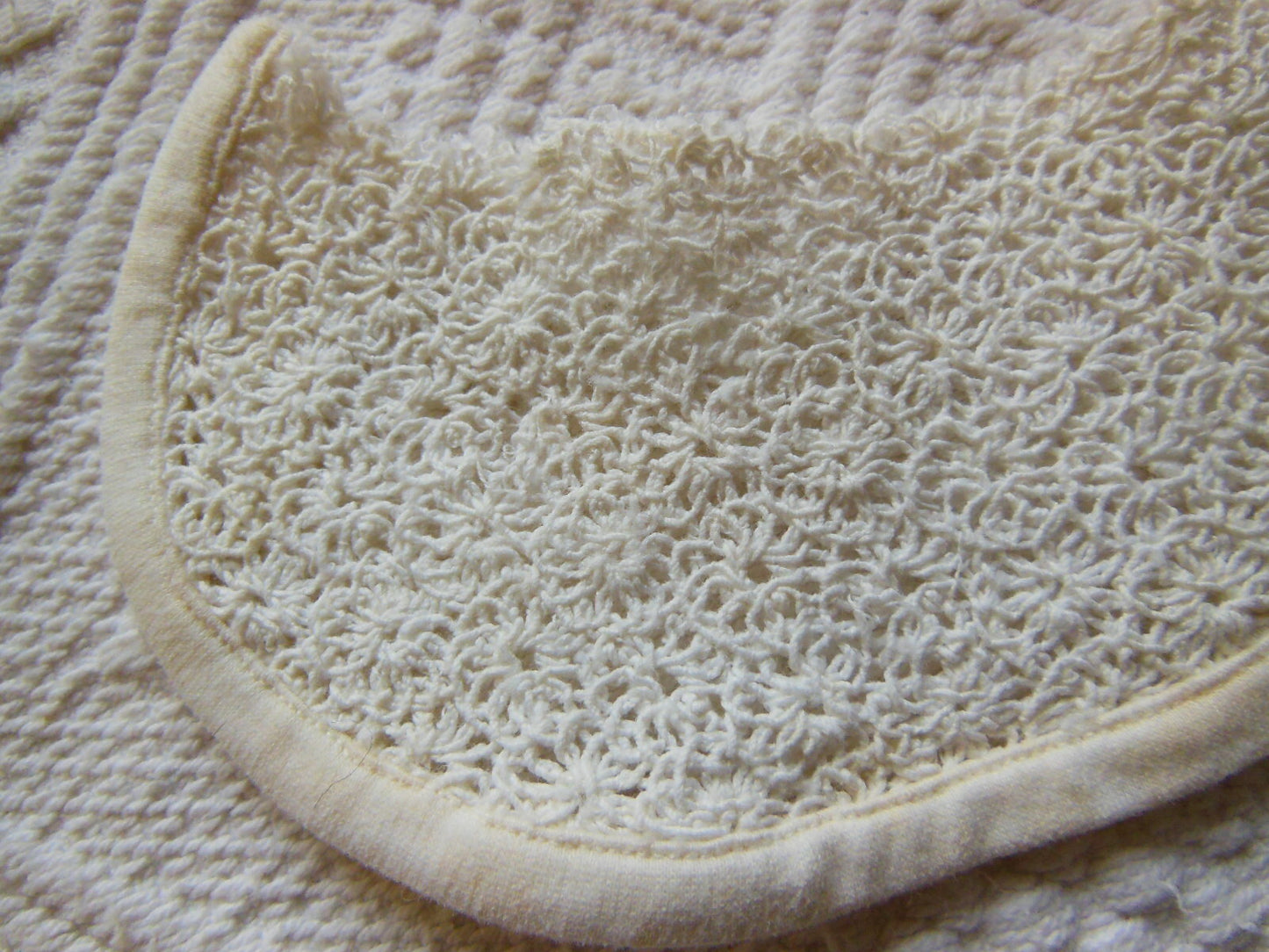 Col ancien bebe poupée enfant  jolie fleur  création couture T2-31