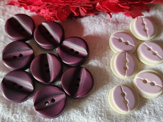 Lot 14 petits boutons vintage violet 2  series 1,4 cm ref 4721