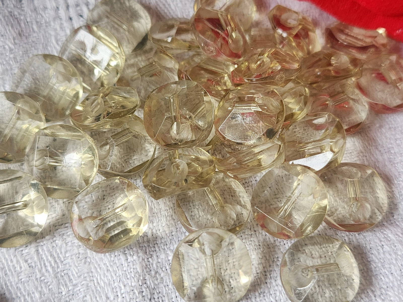 Lot 15 boutons vintage effet strass jaune acrylique  1,3 cm ref 5473