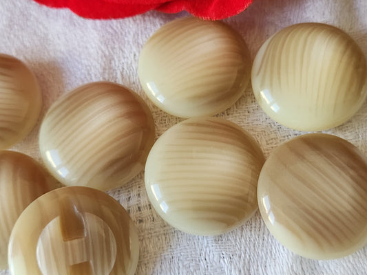 Lot 8 boutons vintage creme veine marron bombé 2,2 cm pied ref 813