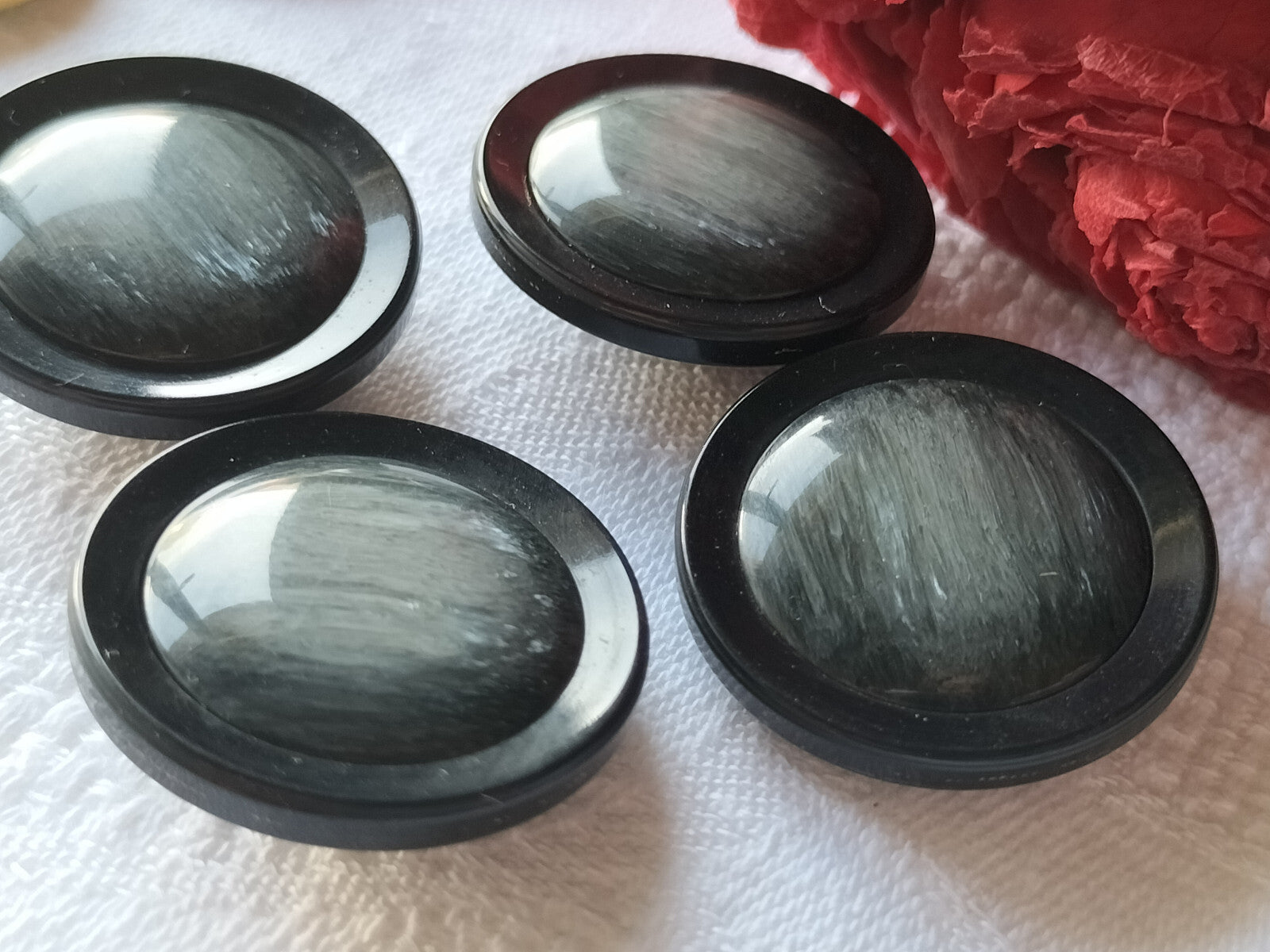 Lot 4 gros boutons vintage noir gris reflet nacré pied 2,7 cm ref 1246