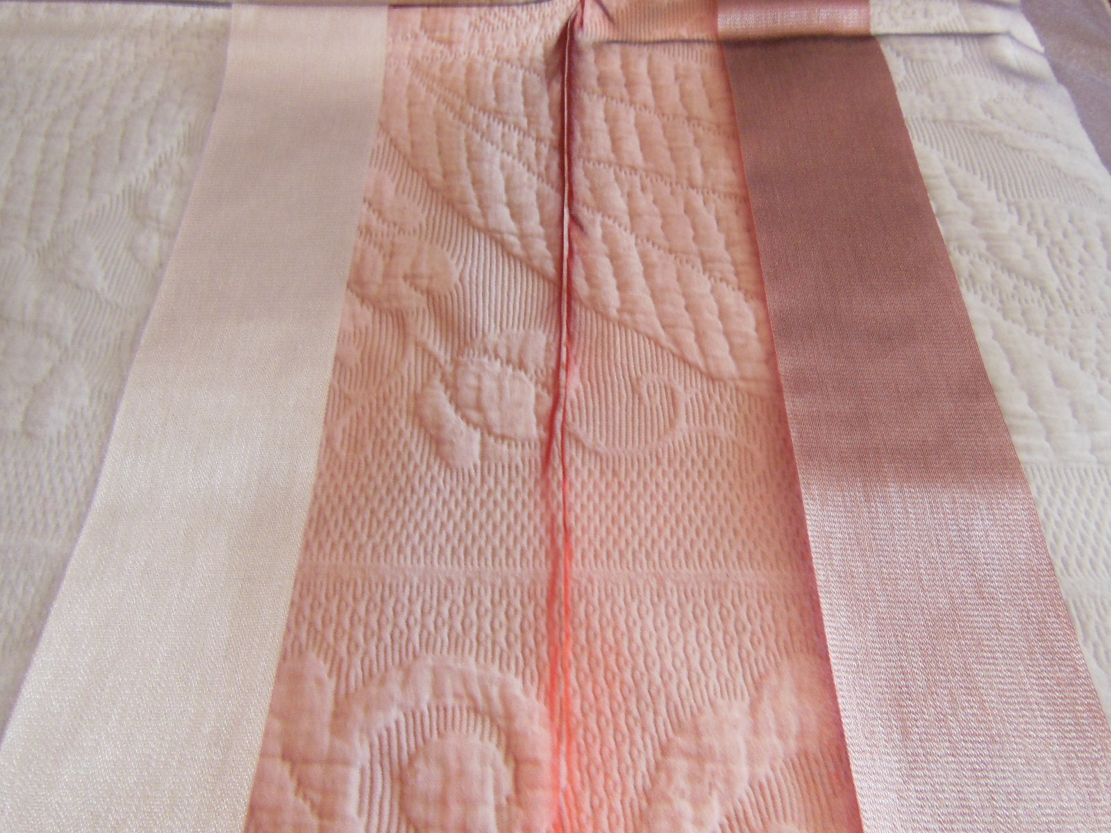 Coupon tissu moderne voilage modèle Appietto violet  1 m 0 2 sur 1 m 10 B3