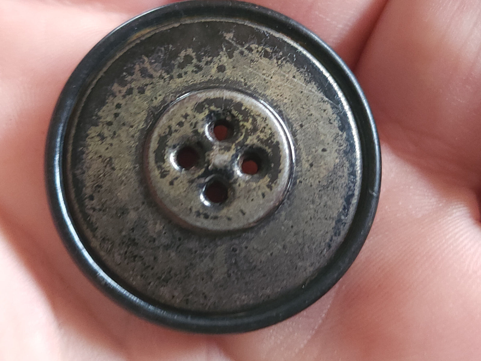 Gros bouton ancien en celluloïd vert collection diamètre 3,1  cm G18B
