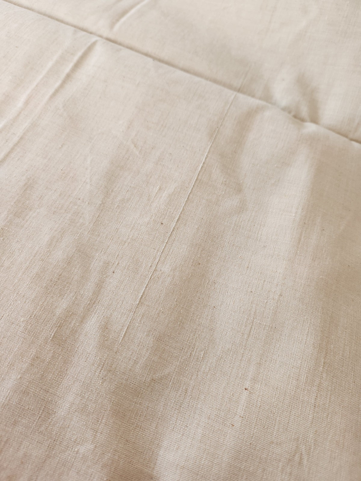 Grand coupon de toile ancienne 2 m20 sur 2 m 52 BI B3