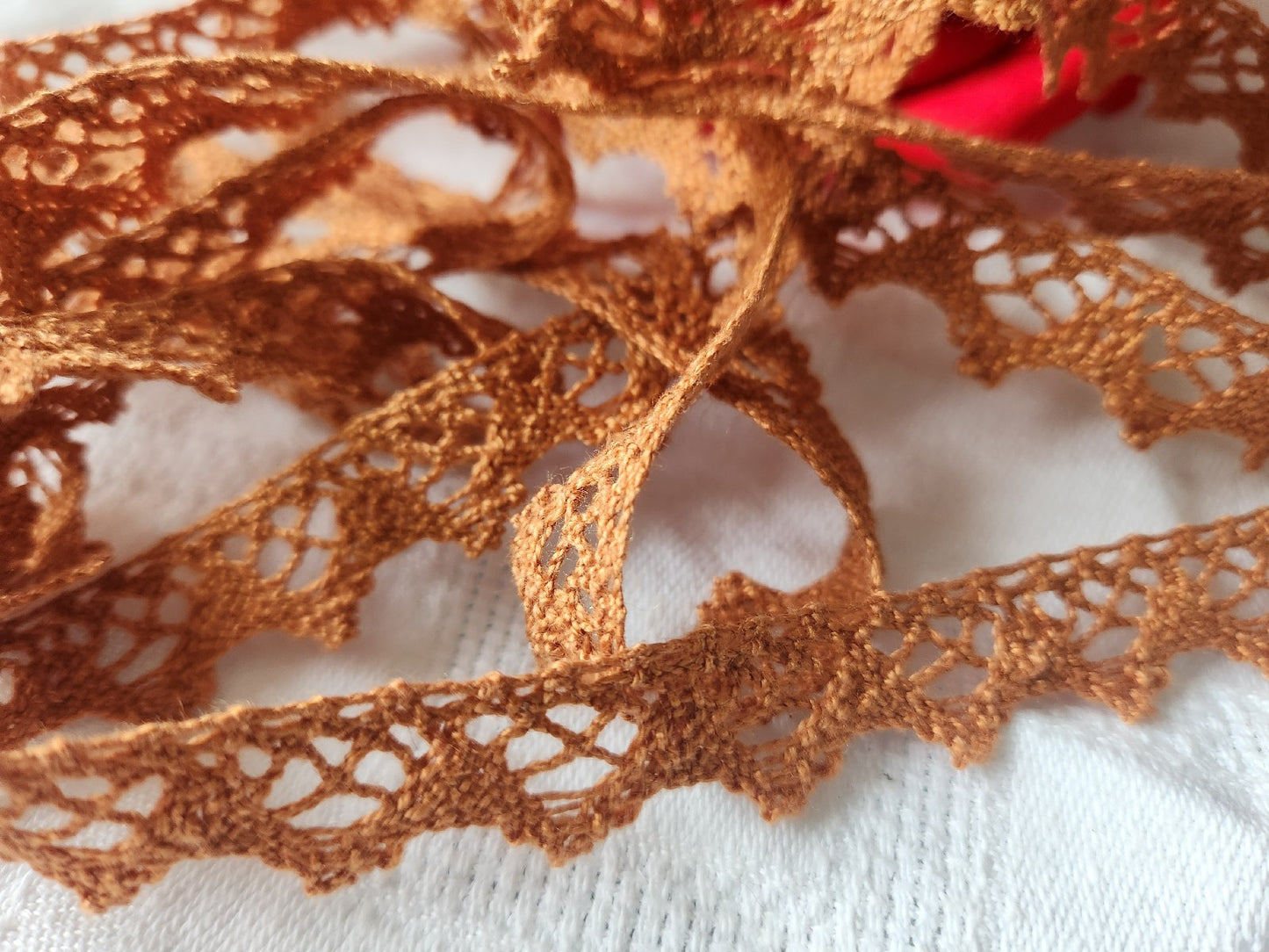 Dentelle vintage marron ocre coton  5 métres sur 1,3 cm A3