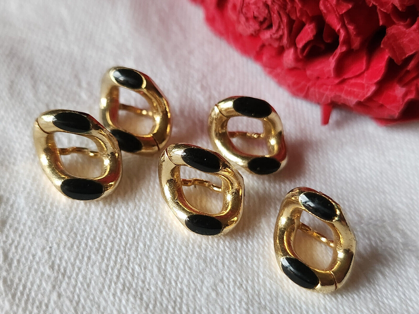 Lot 5 boutons vintage métal doré noir effet maillon chaine 1,1 sur 1,3 ref 845