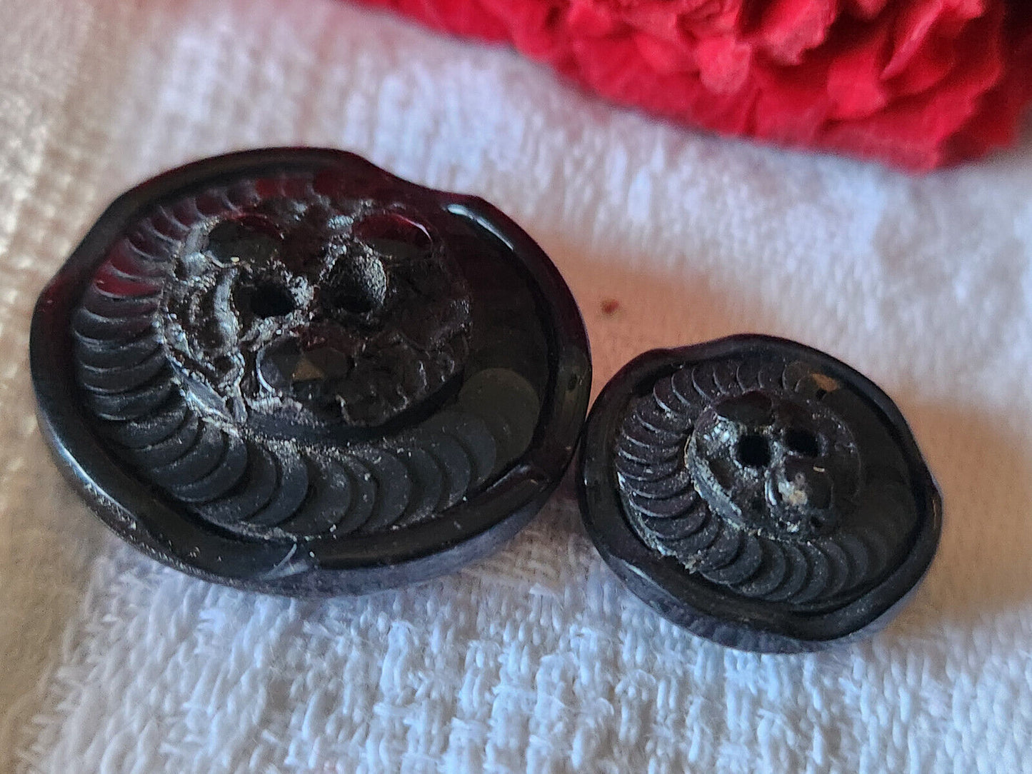 Duo boutons vintage noir avec sequin trous 2,5 cm et 1,7 cm D3D