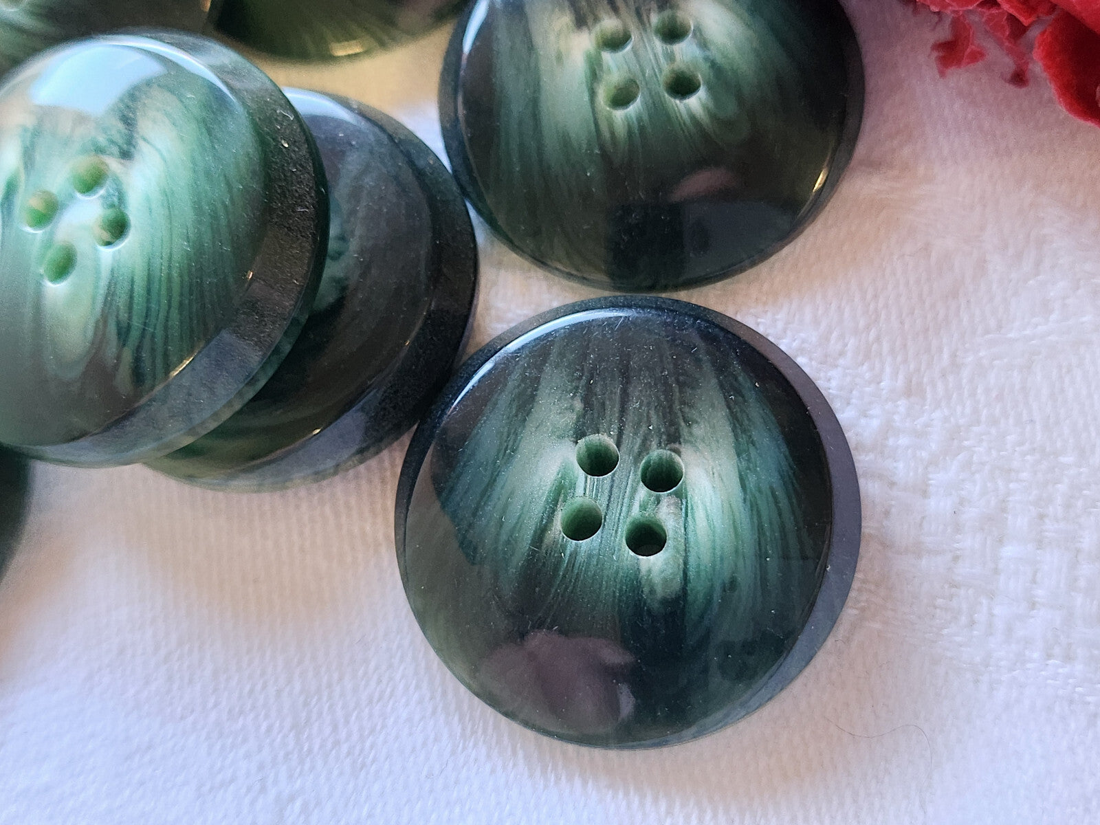 Lot 5 gros boutons vintage scintillant vert  trous 2,8 cm ref 5144