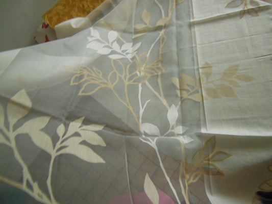 Coupon tissu moderne voilage  motif feuillage ton marron 1 m 08 sur 1 mètre B6