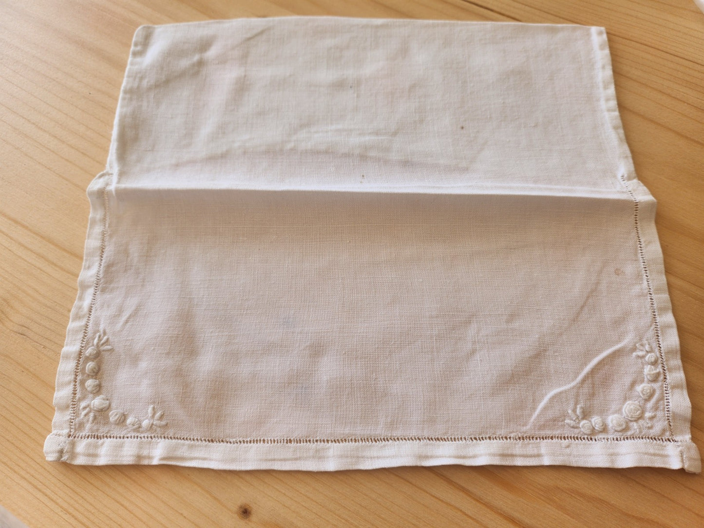 Ancien porte serviette  fait main blanc broderie pochette 11,5 cm sur 24 cm B7