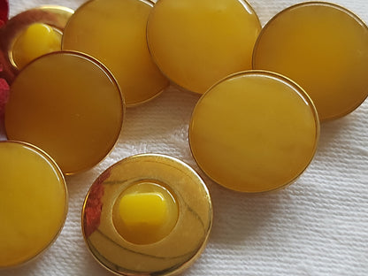 Lot 8  boutons vintage jaune doré bord métal pied 2 cm ref 5095
