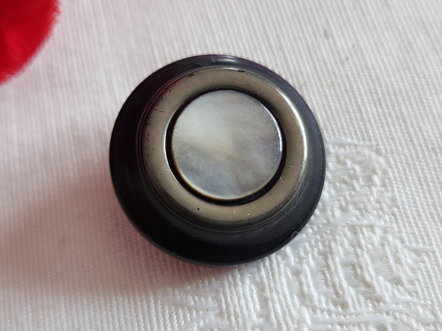 Bouton ancien cœur en nacre pied laiton 2,2 cm ou 22 mm G12K