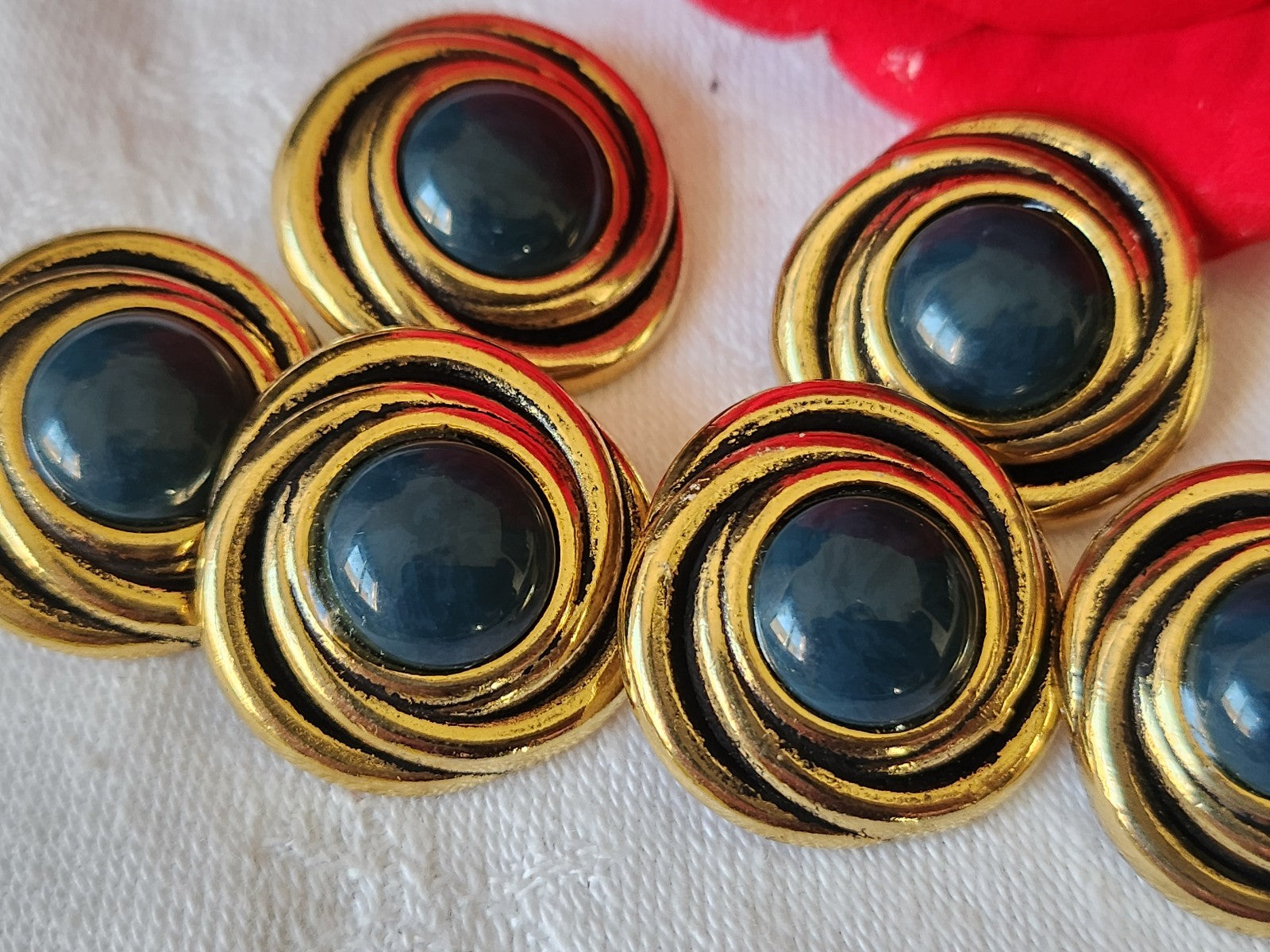 Lot 6 gros boutons anciens en metal coeur 2,4 cm lourd bleu  ref 1881