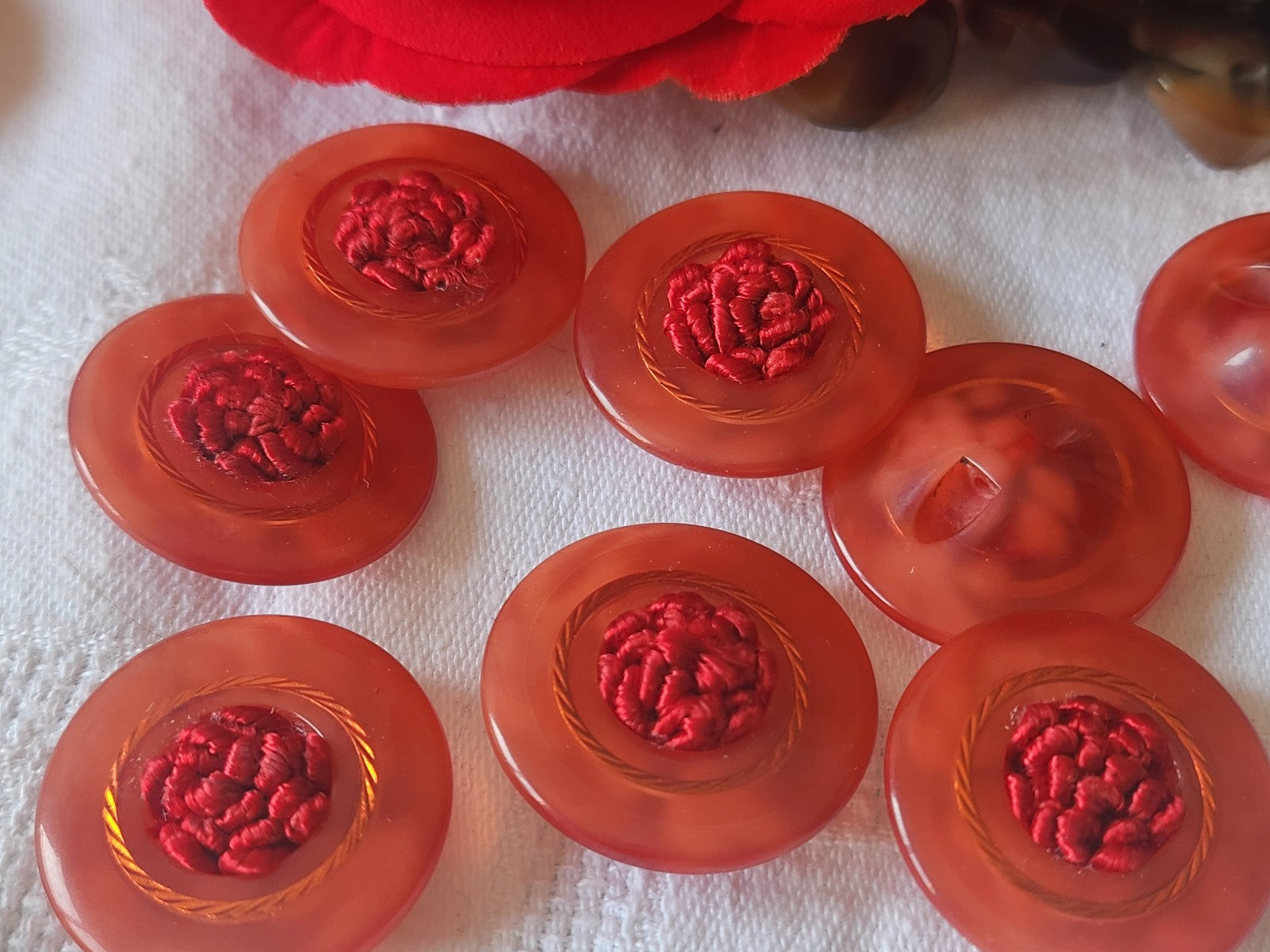 lot 6 gros boutons vintage coeur passementerie rouge à  pied 2,7 cm ref 1291