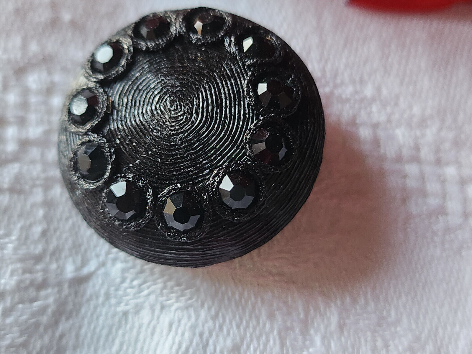 Bouton vintage parurier collection resine strass noir bijoux  2,6 cm ref 1856
