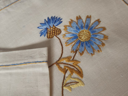 Lot 6 serviettes jamais utilisées beige broderie fleur bleu main superbe B8