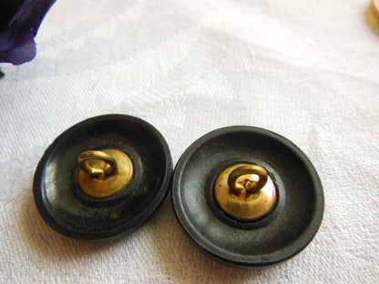 Duo boutons vintage à pied métal noir   diamètre 2,7 cm D7C