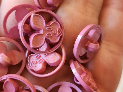 Lot 51 boutons rose lapin decoupis fond d'atelier 1,5 cm ref 4973