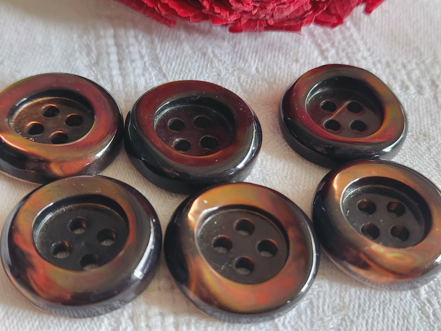 Lot  6 boutons anciens en nacre marron épais bord 2,5 cm lourd ref  5943