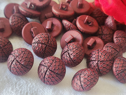 Lot 12 boutons lie de vin effet resille reptile pied rouge  1,4 cm ref 6139 **