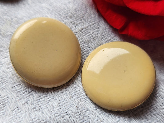 Duo boutons en métal doré vintage beige 2 cm pied D6C