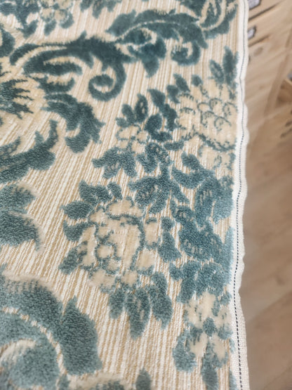 Ancien coupon de tissu tapisserie bleu écru fauteuil 133 sur 50 cm B4