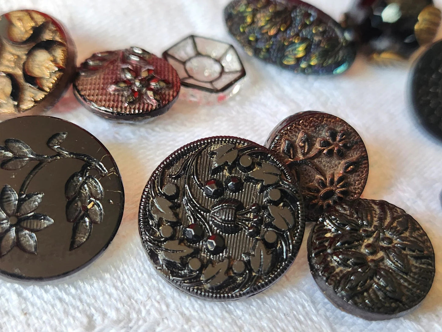 Lot 12 mini boutons anciens en verre vers 1900 collection 0,9 à 1,5 cm ref 6009