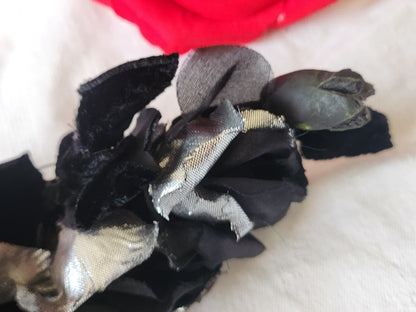 Lot deux fleurs ancienne  sur broche chapeau  13,5 cm T0-10