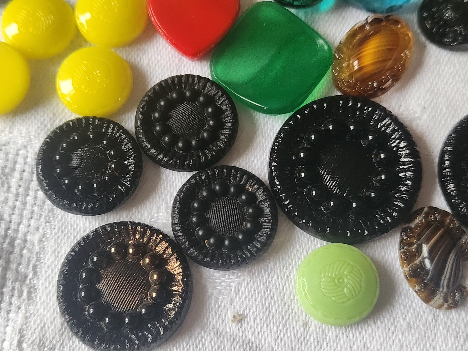 Lot 50 cabochons anciens en verre vintage panaché N°1 T2