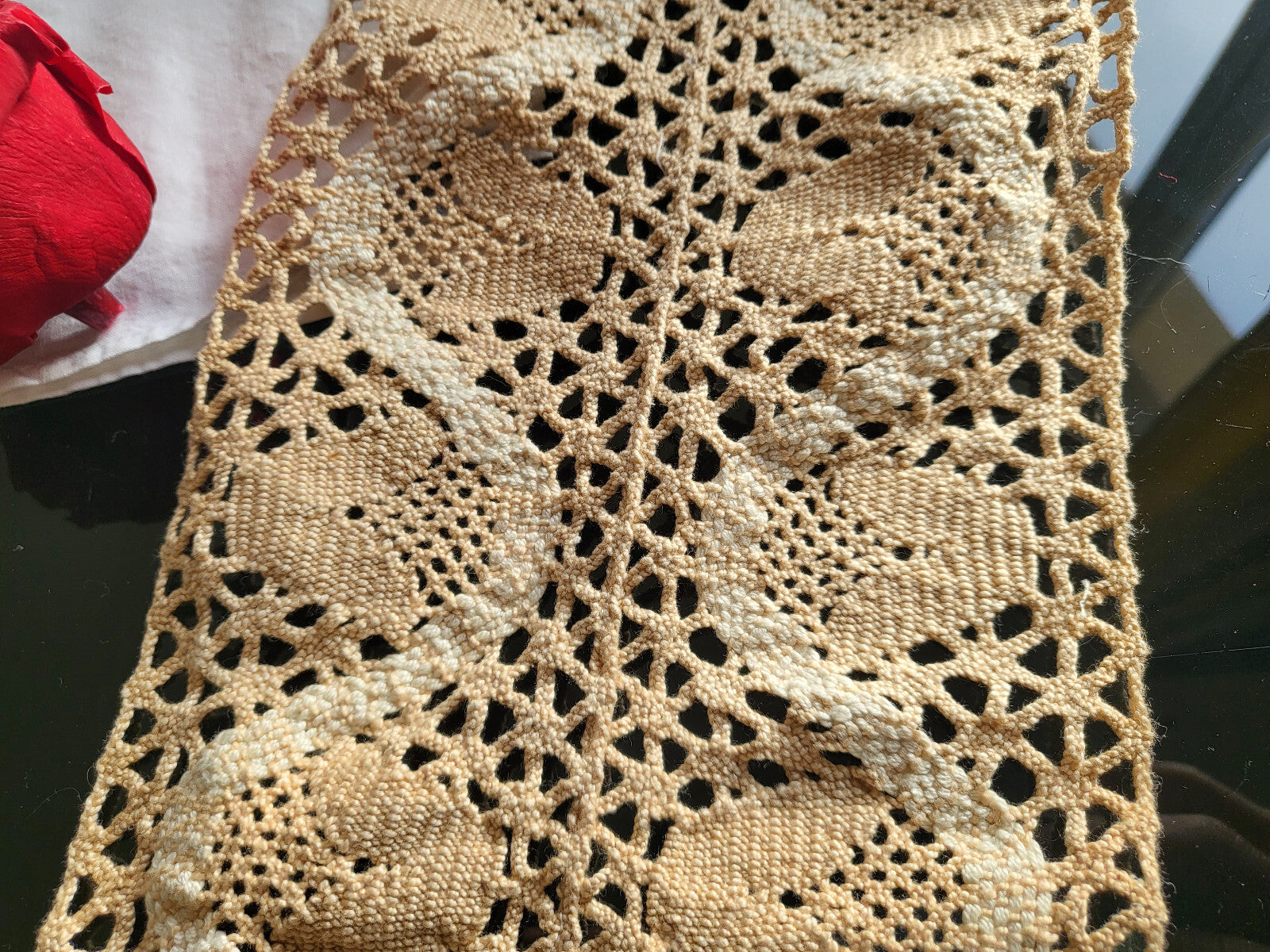 Ancienne dentelle large épaisse bi  blancentre deux  2 mètres  sur 16,5 cm B6