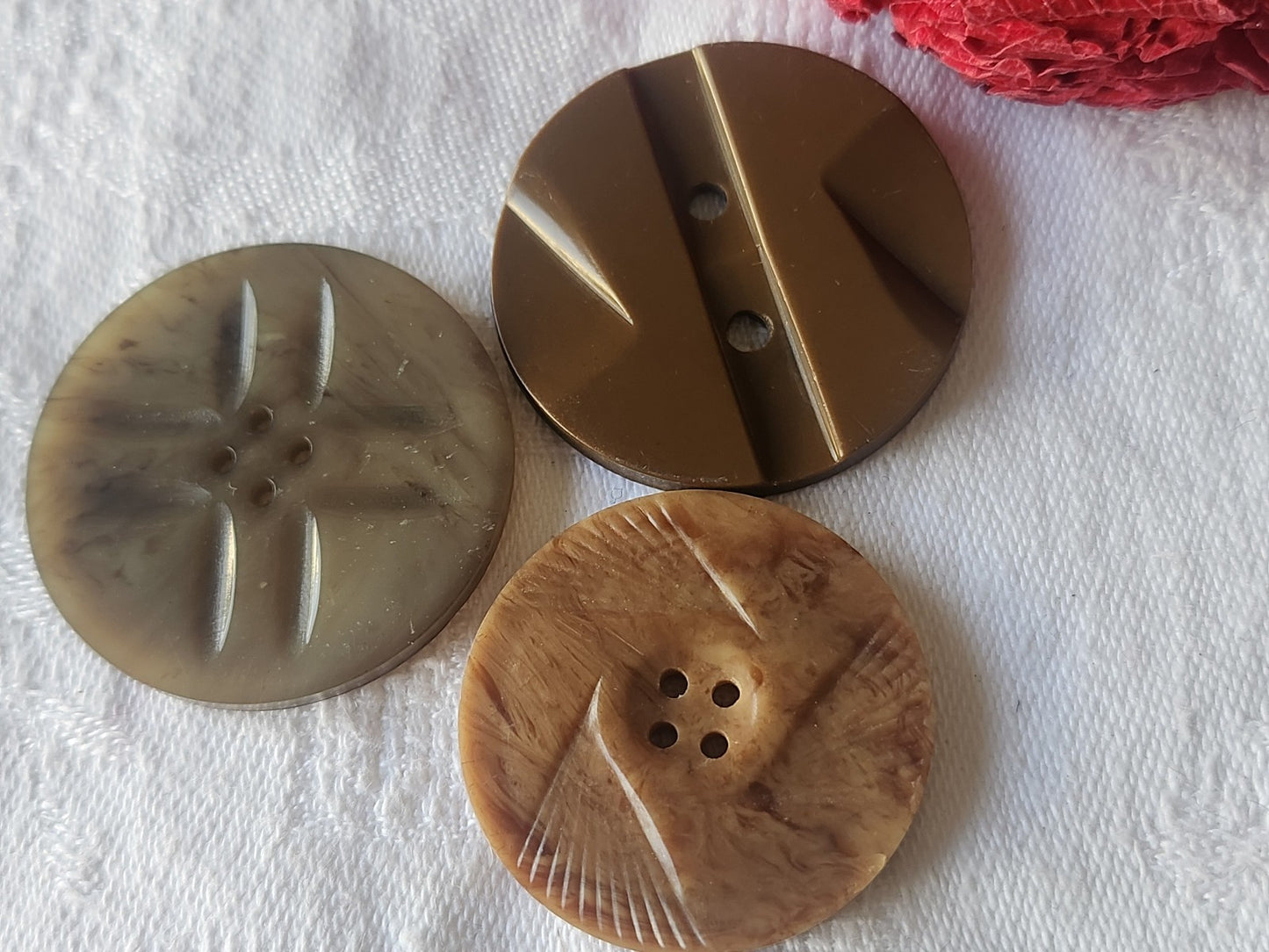 Trio boutons anciens  collection art deco 3,1 à 3,5 cm cm G13R